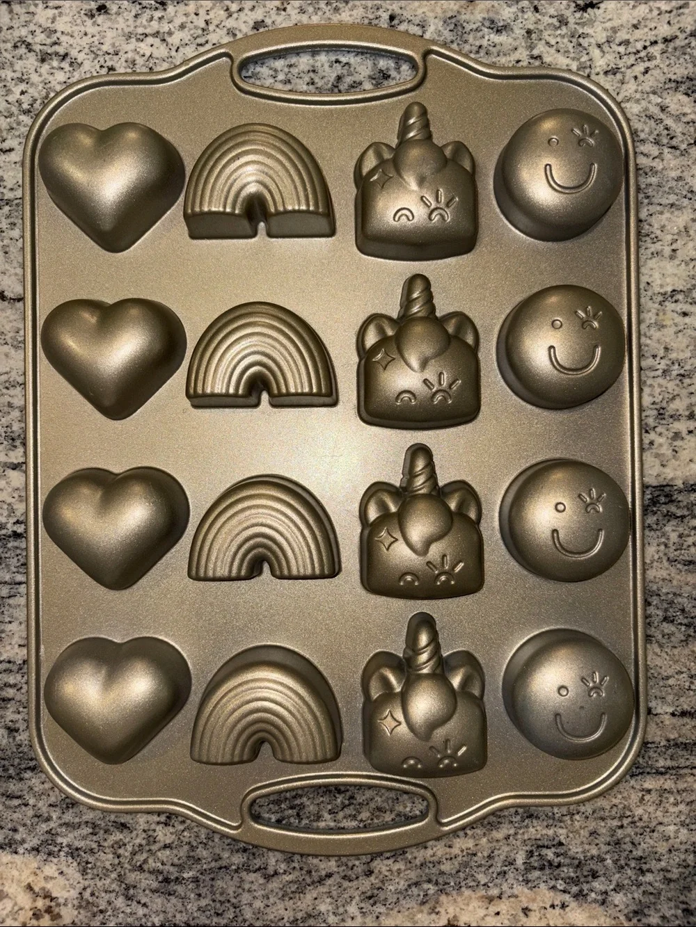 Williams Sonoma Metallic Gray Novelty Mini Bundt & Shape Cake Pan
